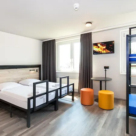 Hotel A&o Frankfurt Ostend 2*