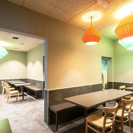 Hotel A&o Frankfurt Ostend 2*