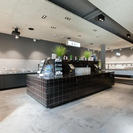 Hotel A&o Frankfurt Ostend 2*