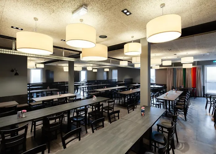 ايه آند أوه أوستيند