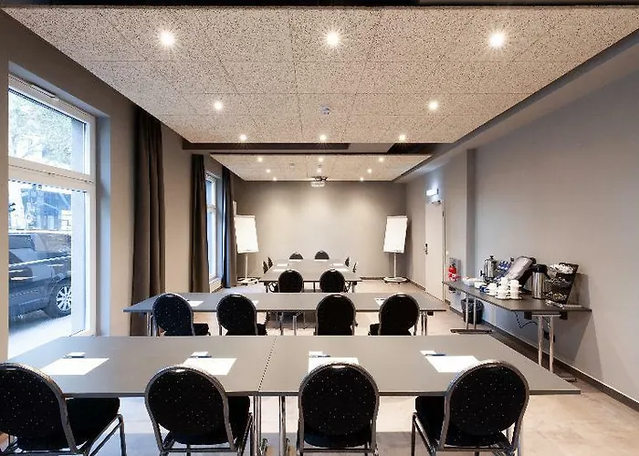 A&o Frankfurt Ostend Otel 2*